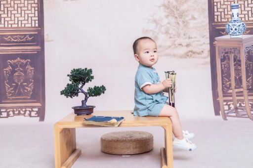 章丘孕妇肚子上的黑线